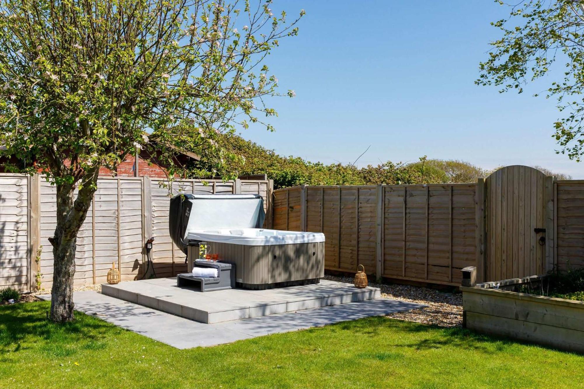 Spacious Home For 8 In Witterings - Walk To Beach East Wittering Exterior foto