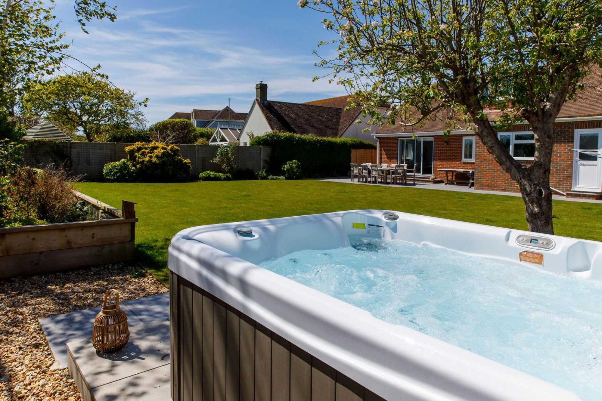 Spacious Home For 8 In Witterings - Walk To Beach East Wittering Exterior foto